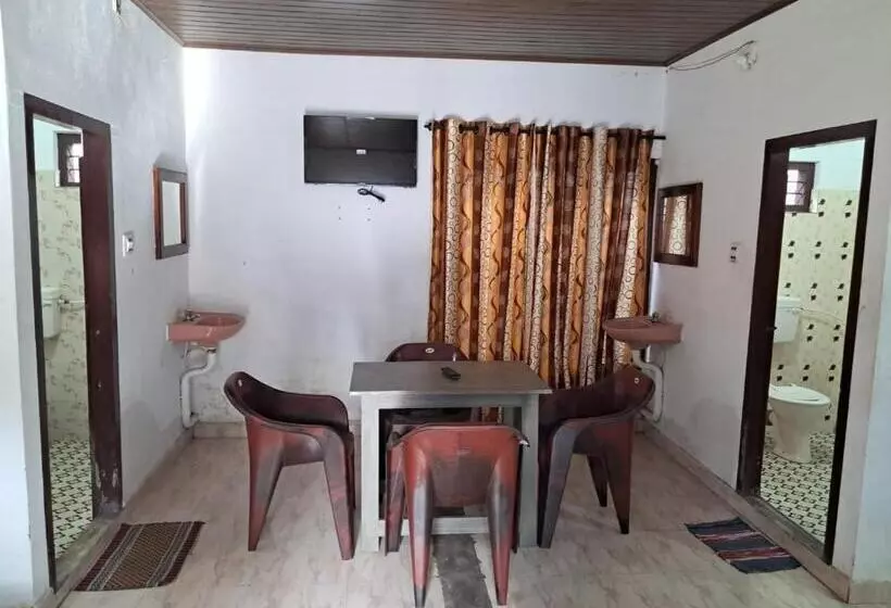 Hotelli Mountain View Cottage Mankulam