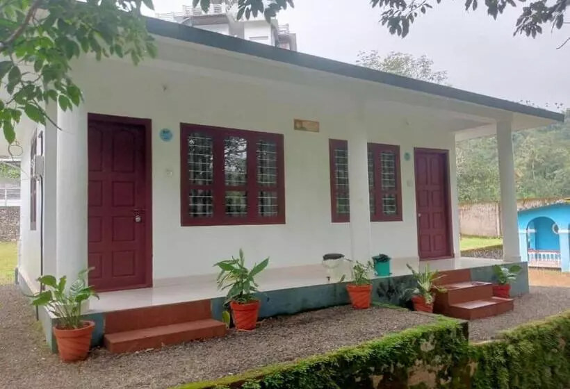 Hotelli Mountain View Cottage Mankulam