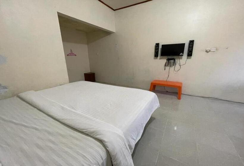 酒店 Oyo 92464 Efniati Homestay Syariah