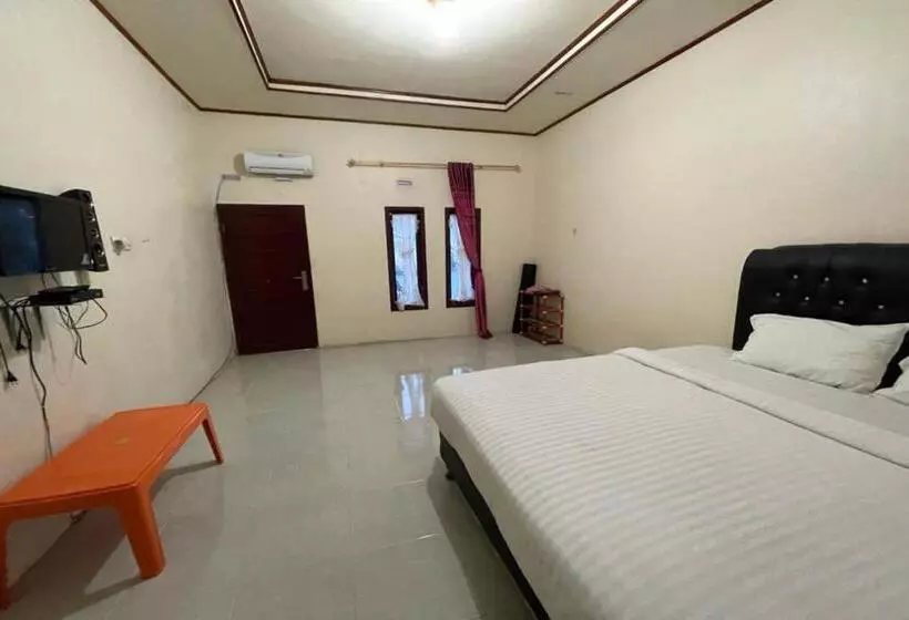 ホテル Oyo 92464 Efniati Homestay Syariah