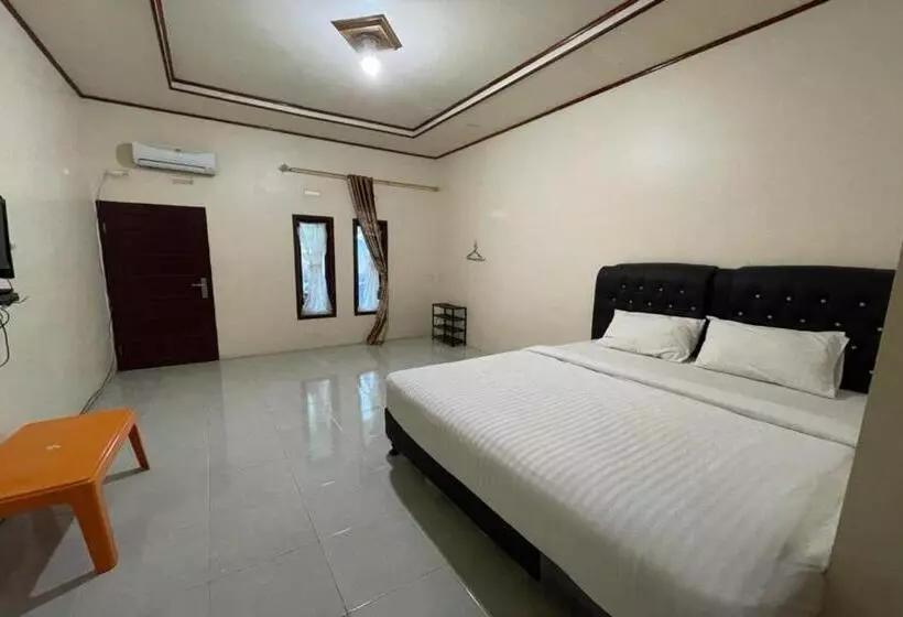 ホテル Oyo 92464 Efniati Homestay Syariah