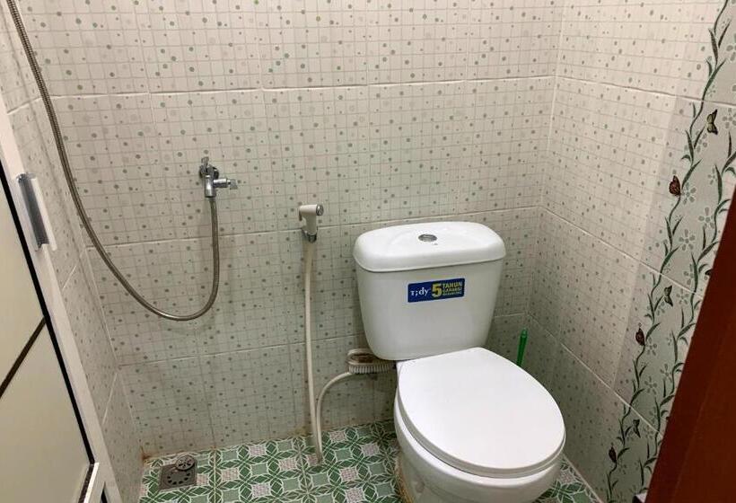 酒店 Oyo 92464 Efniati Homestay Syariah