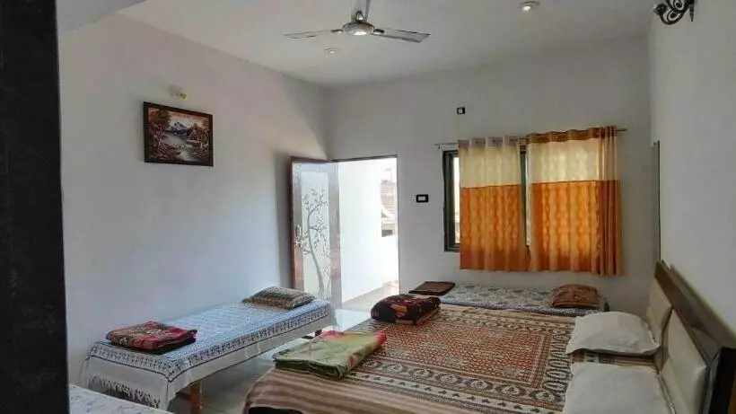 ペンション Oyo Home 81057 Mahakali Homestay
