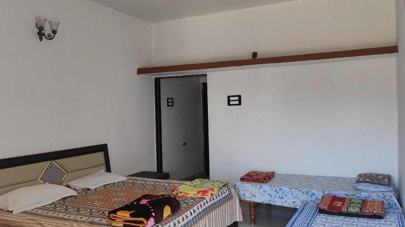 膳宿费 Oyo Home 81057 Mahakali Homestay