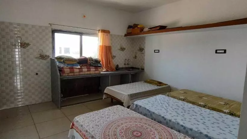 ペンション Oyo Home 81057 Mahakali Homestay