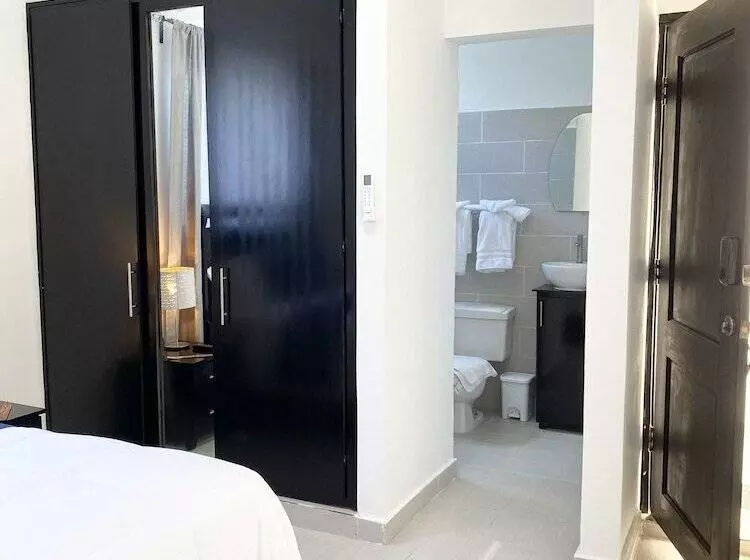 The White Rock Hotel B&b