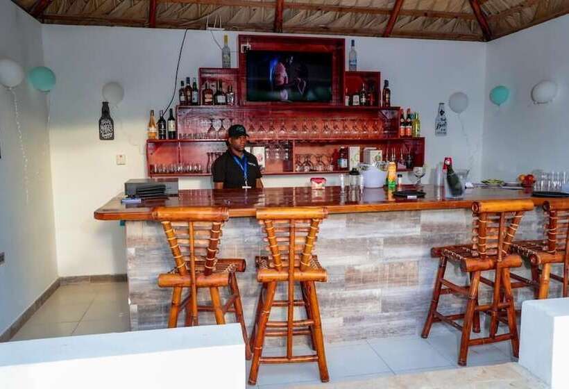 The White Rock Hotel B&b