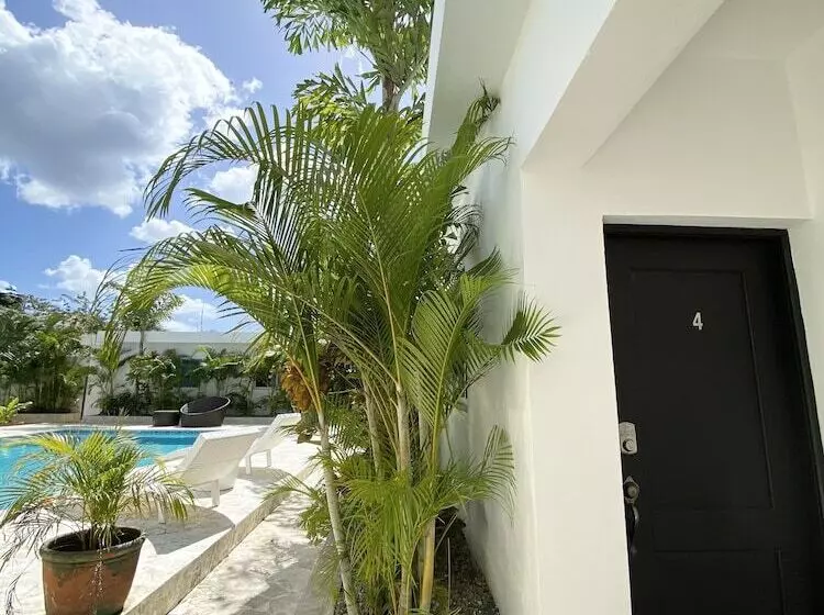 The White Rock Hotel B&b