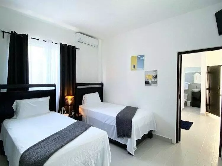 The White Rock Hotel B&b