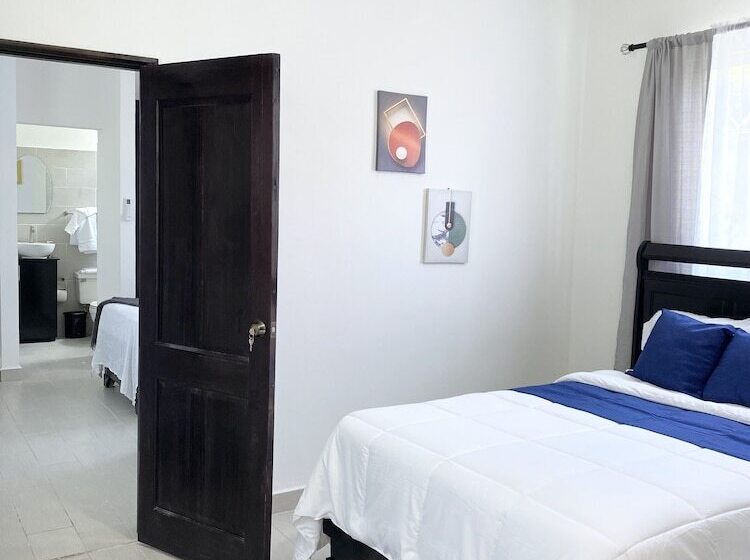 The White Rock Hotel B&b