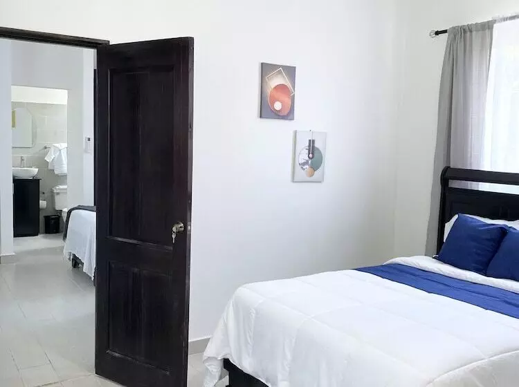 The White Rock Hotel B&b