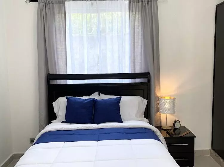 The White Rock Hotel B&b