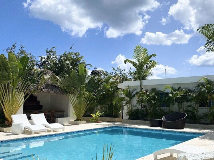 The White Rock Hotel B&b