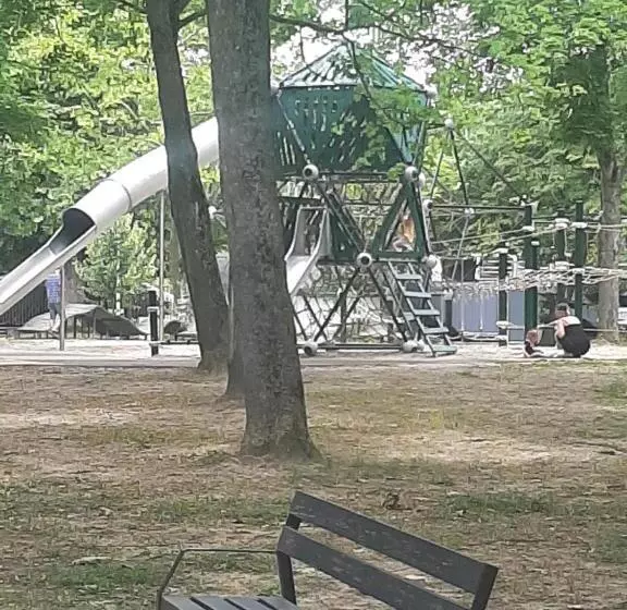 Aamiaismajoitus (B&B) Magyar Csárda és Vendégház