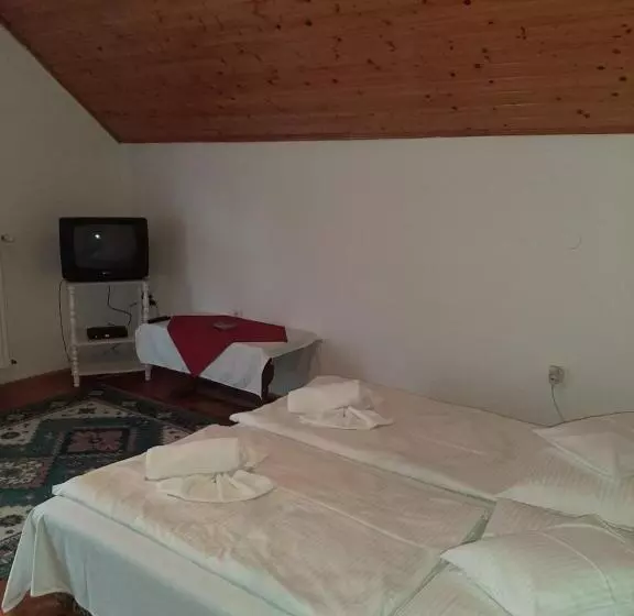 Aamiaismajoitus (B&B) Magyar Csárda és Vendégház