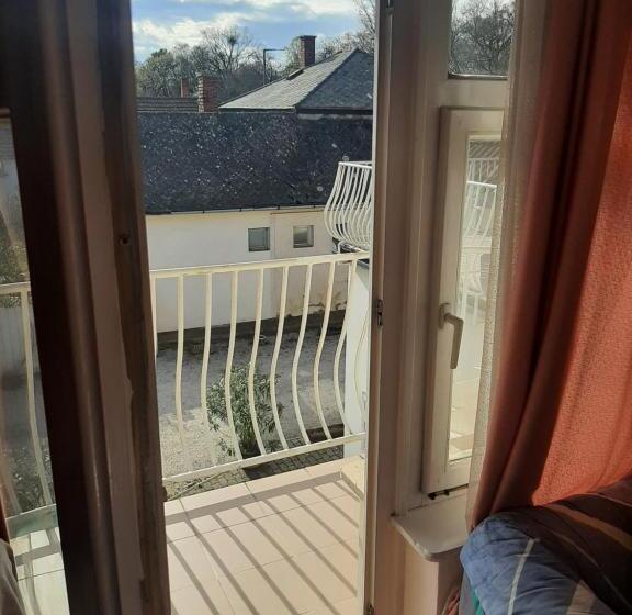 مبيت وإفطار Magyar Csárda és Vendégház