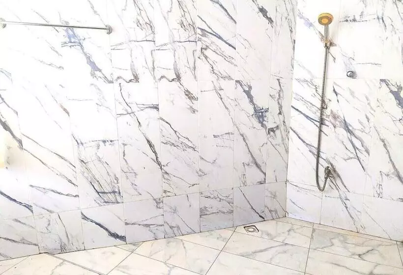 Hotelli Blue Palm Resort Ghana