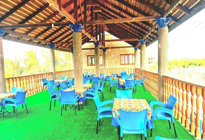 בית מלון כפרי Blue Palm Resort Ghana