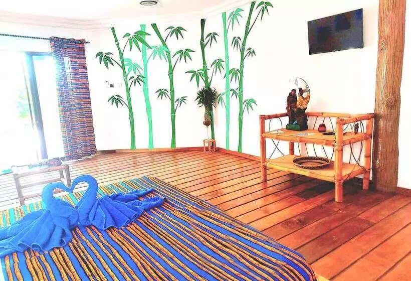 Hotelli Blue Palm Resort Ghana