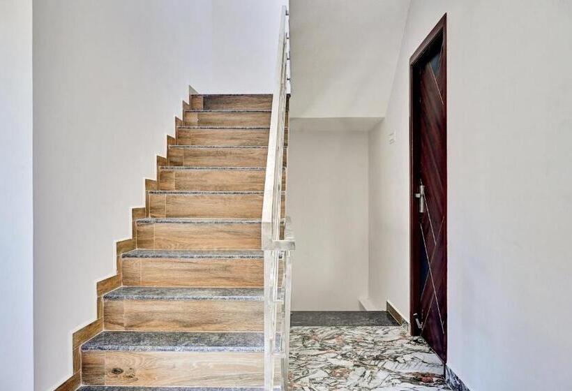 ホテル Collection O Grand Moon Light