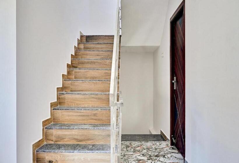 ホテル Collection O Grand Moon Light