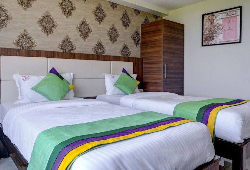 Hotel Treebo Rushi Grand