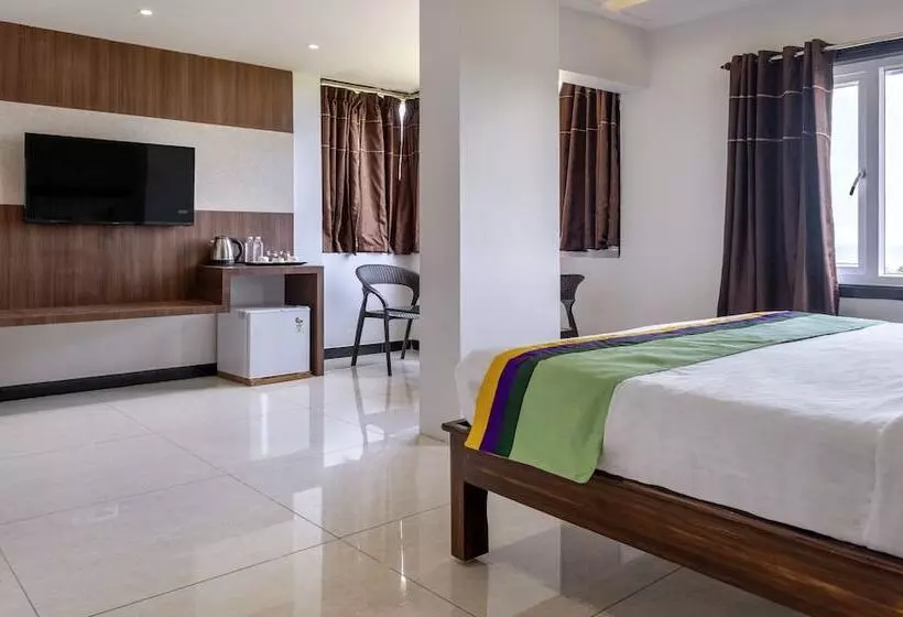 Hotelli Treebo Rushi Grand