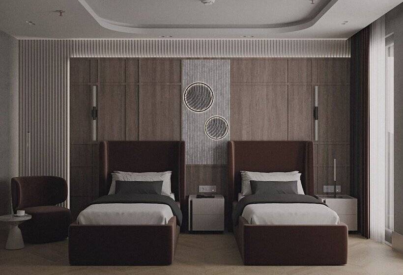 Отель Awen Lara