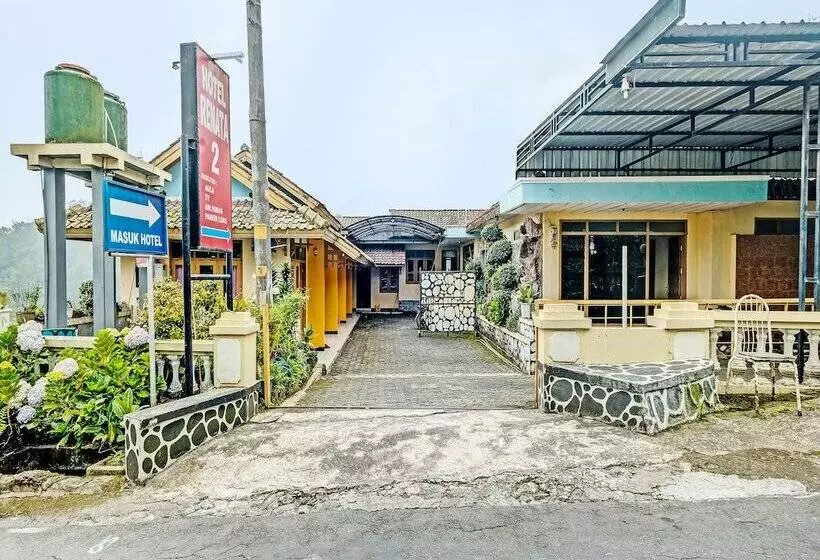 Spot On 92408 Hotel Renata 2