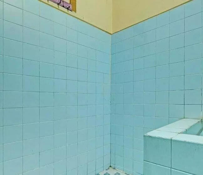 Spot On 92408 Hotel Renata 2