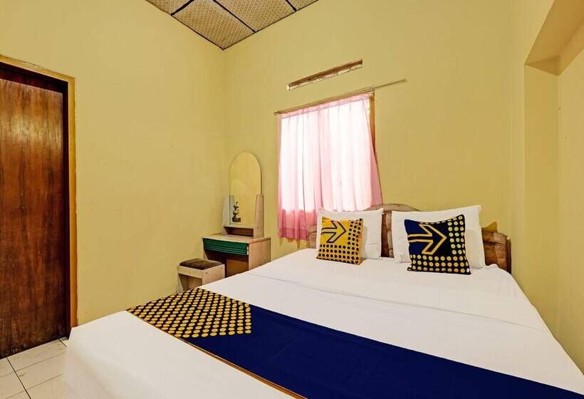 Spot On 92408 Hotel Renata 2