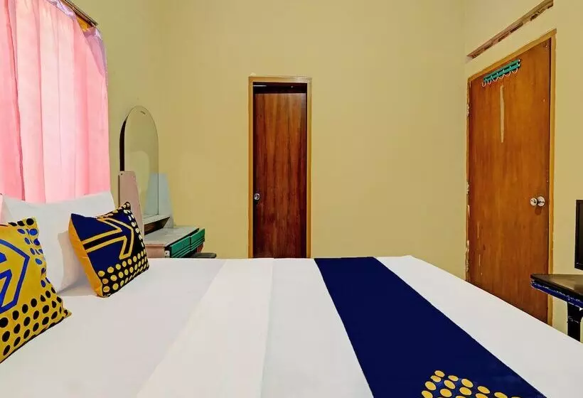 Spot On 92408 Hotel Renata 2