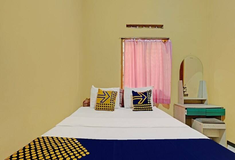 Spot On 92408 Hotel Renata 2