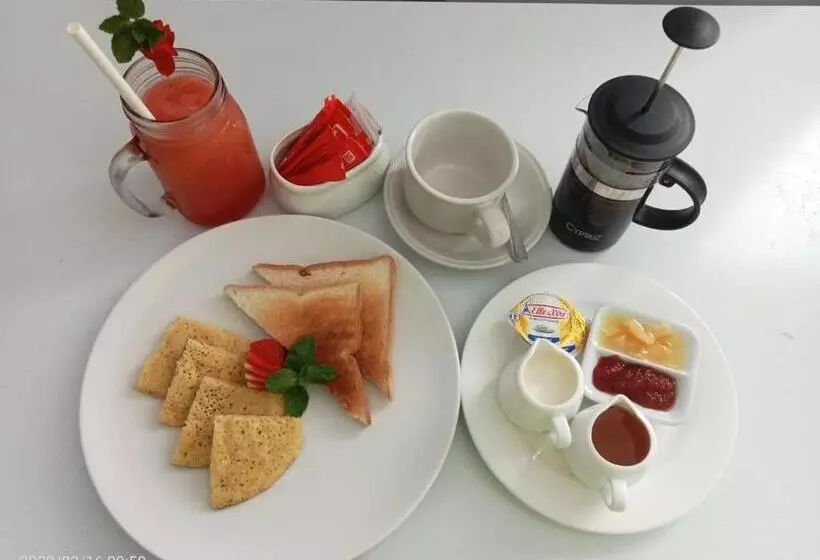 Devanora Hotel & Resto