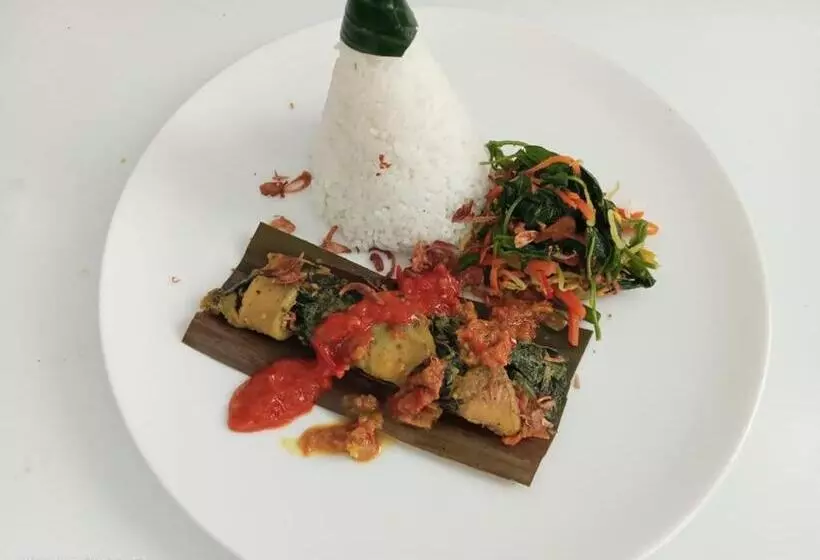 Devanora Hotel & Resto