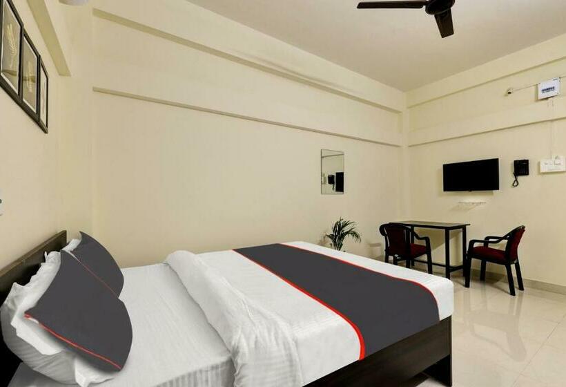 Hotel Queen S Residency