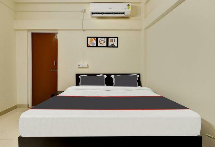 Hotel Queen S Residency