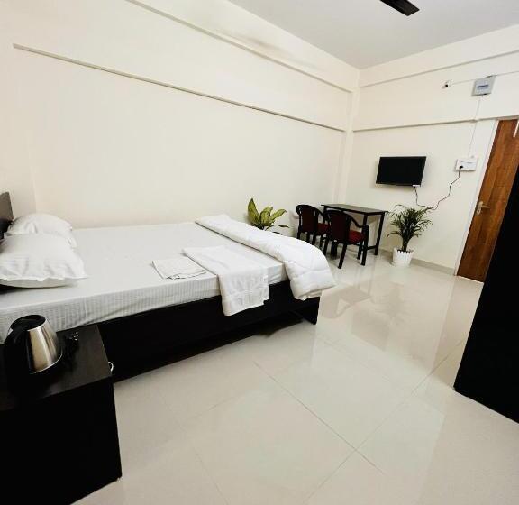 Hotel Queen S Residency