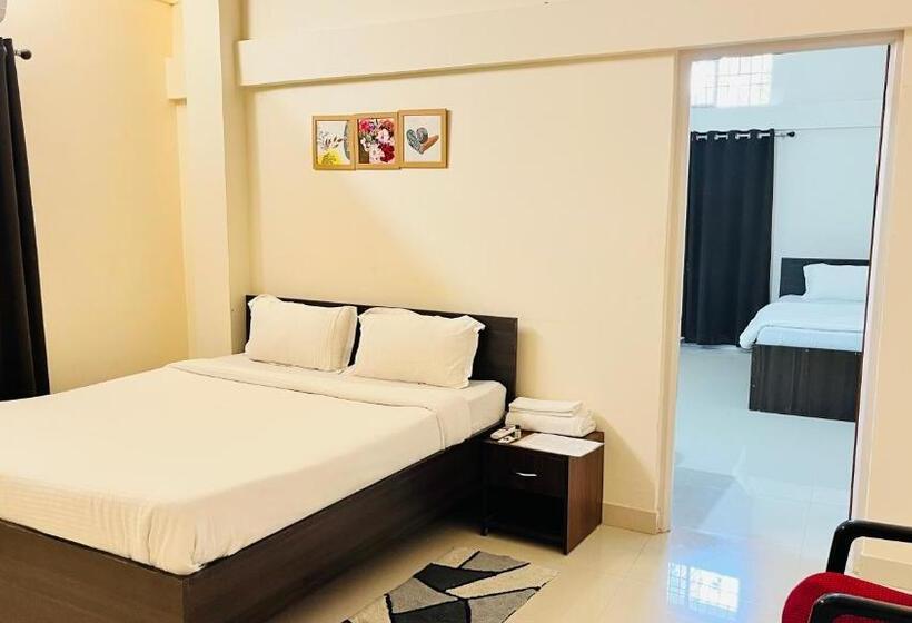 Hotel Queen S Residency