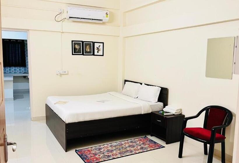 Hotel Queen S Residency