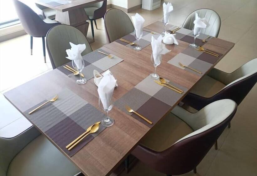 هتل Golden Tulip Essentials Owerri