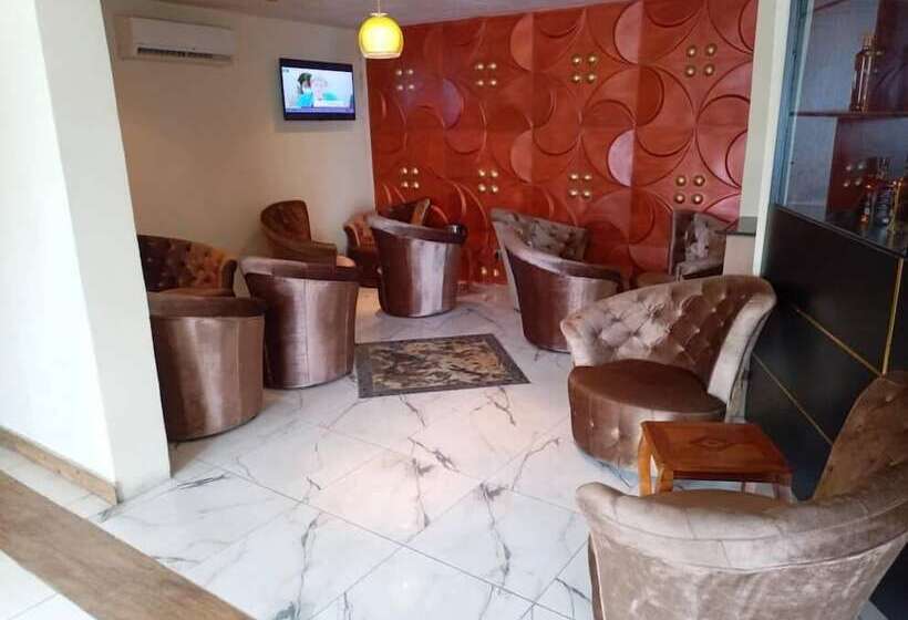 هتل Golden Tulip Essentials Owerri