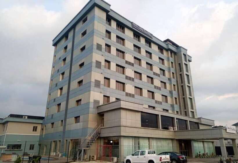 هتل Golden Tulip Essentials Owerri