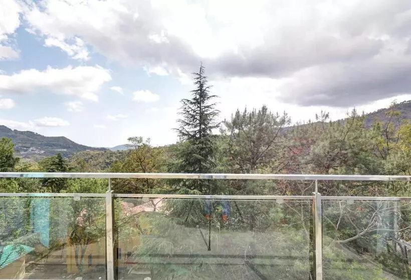 Hotelli Oyo Flagship 81044 Mid Mountain