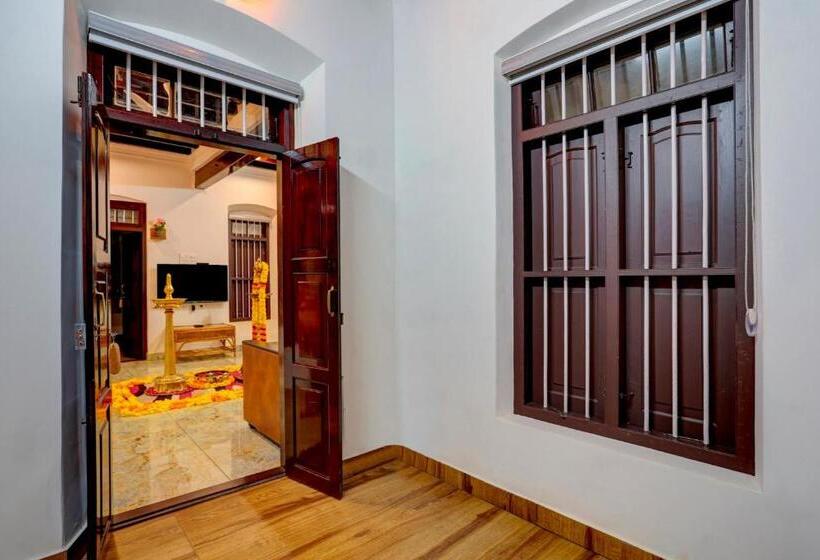 فندق O Poptavern Heritage