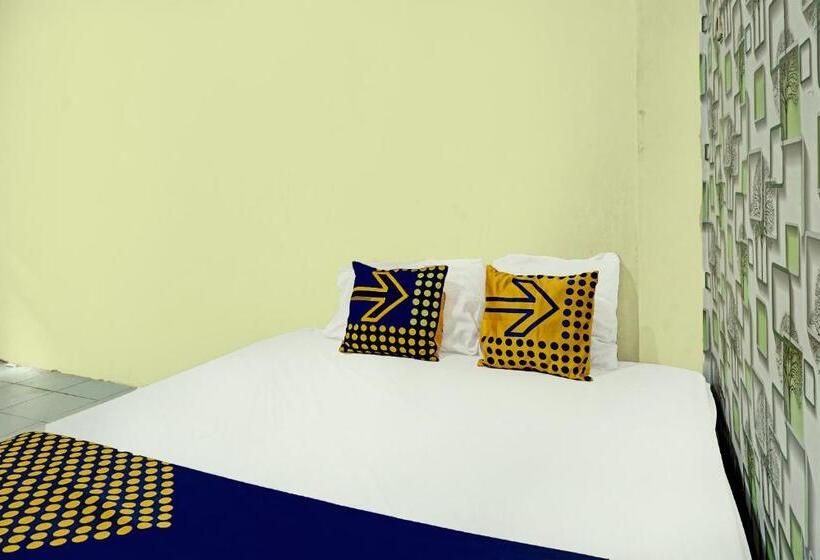 Szálloda Spot On 92400 Dhaha Penginapan House Syariah