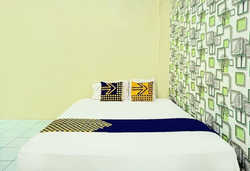 Szálloda Spot On 92400 Dhaha Penginapan House Syariah