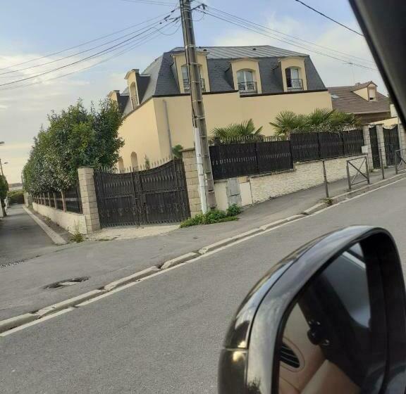 펜션 Chambre De Luxe Familiale 95 Bleu