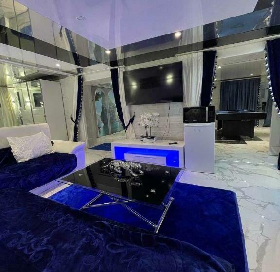펜션 Chambre De Luxe Familiale 95 Bleu