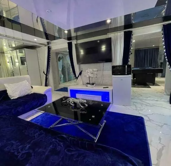 ペンション Chambre De Luxe Familiale 95 Bleu